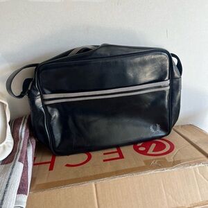 Fred Perry Messenger Bag